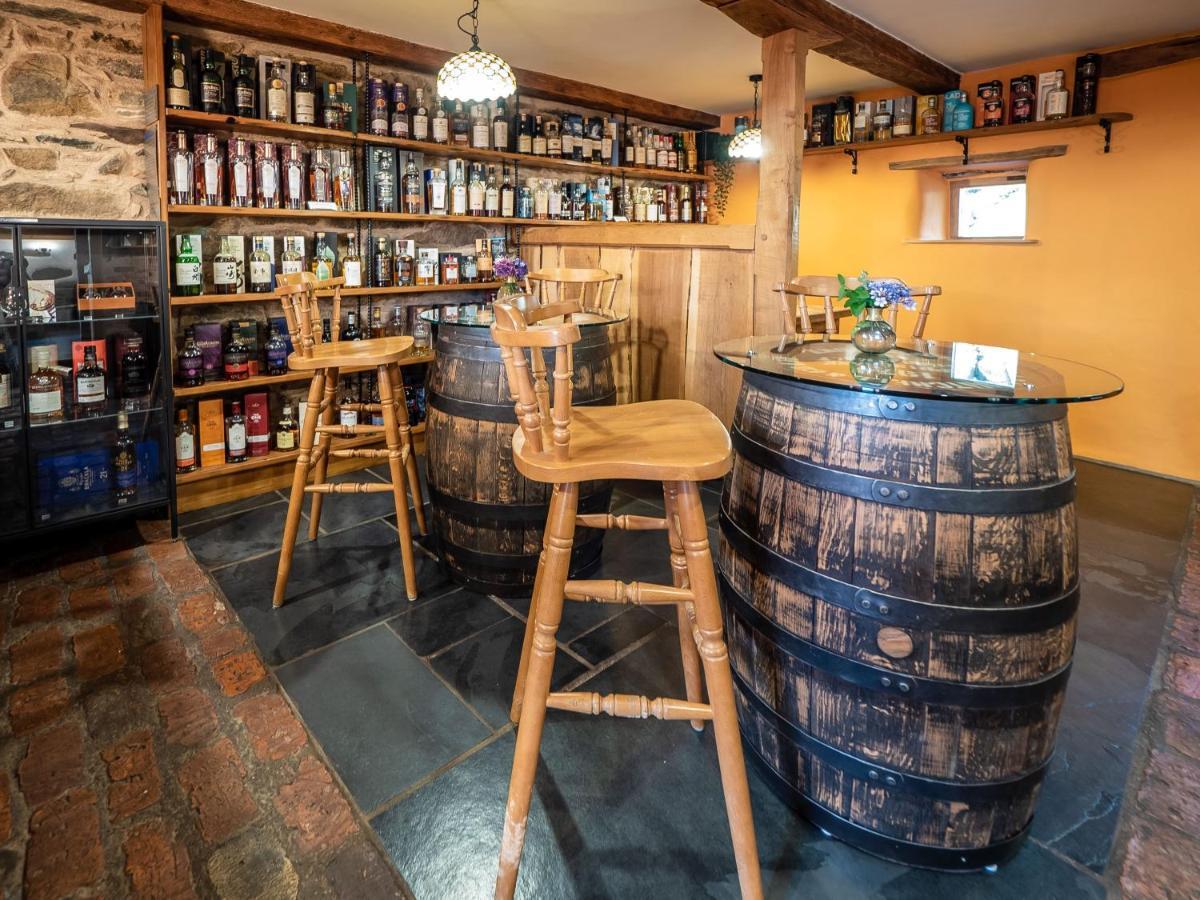 Whitbeck The Wayside And Whisky Barn酒店 外观 照片